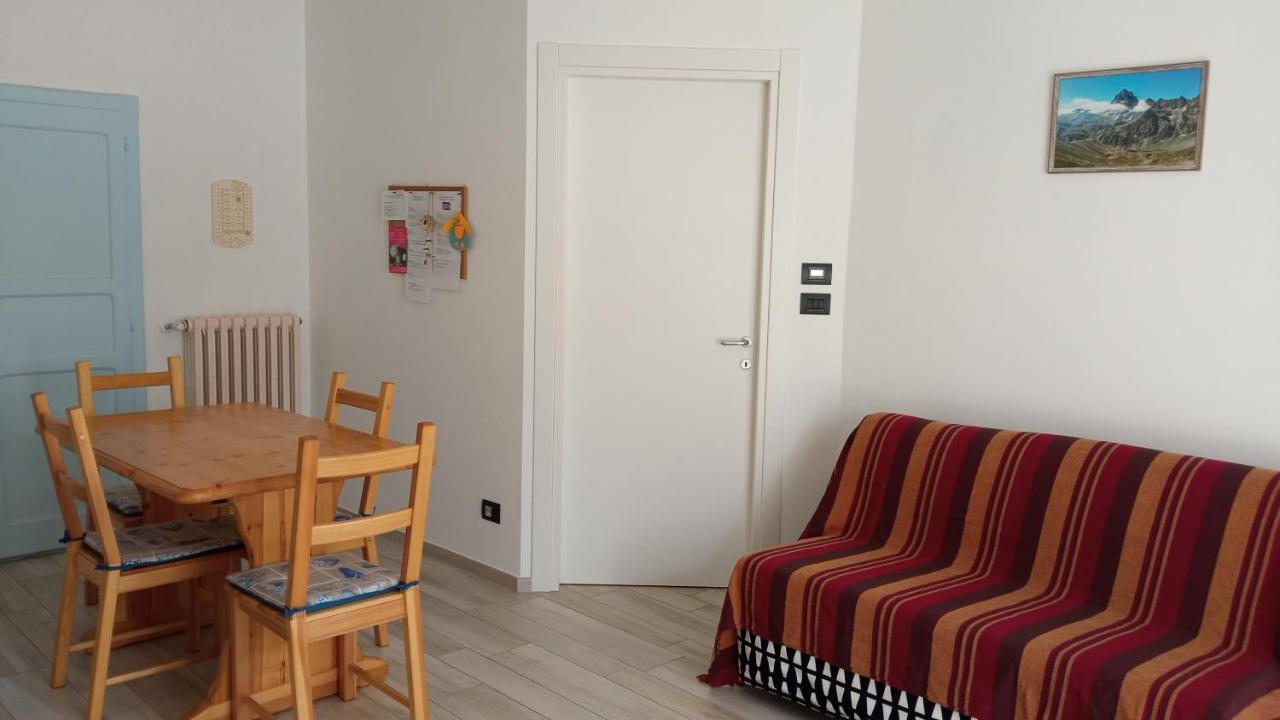 Villar Pellice Chez Bonjourヴィラ エクステリア 写真